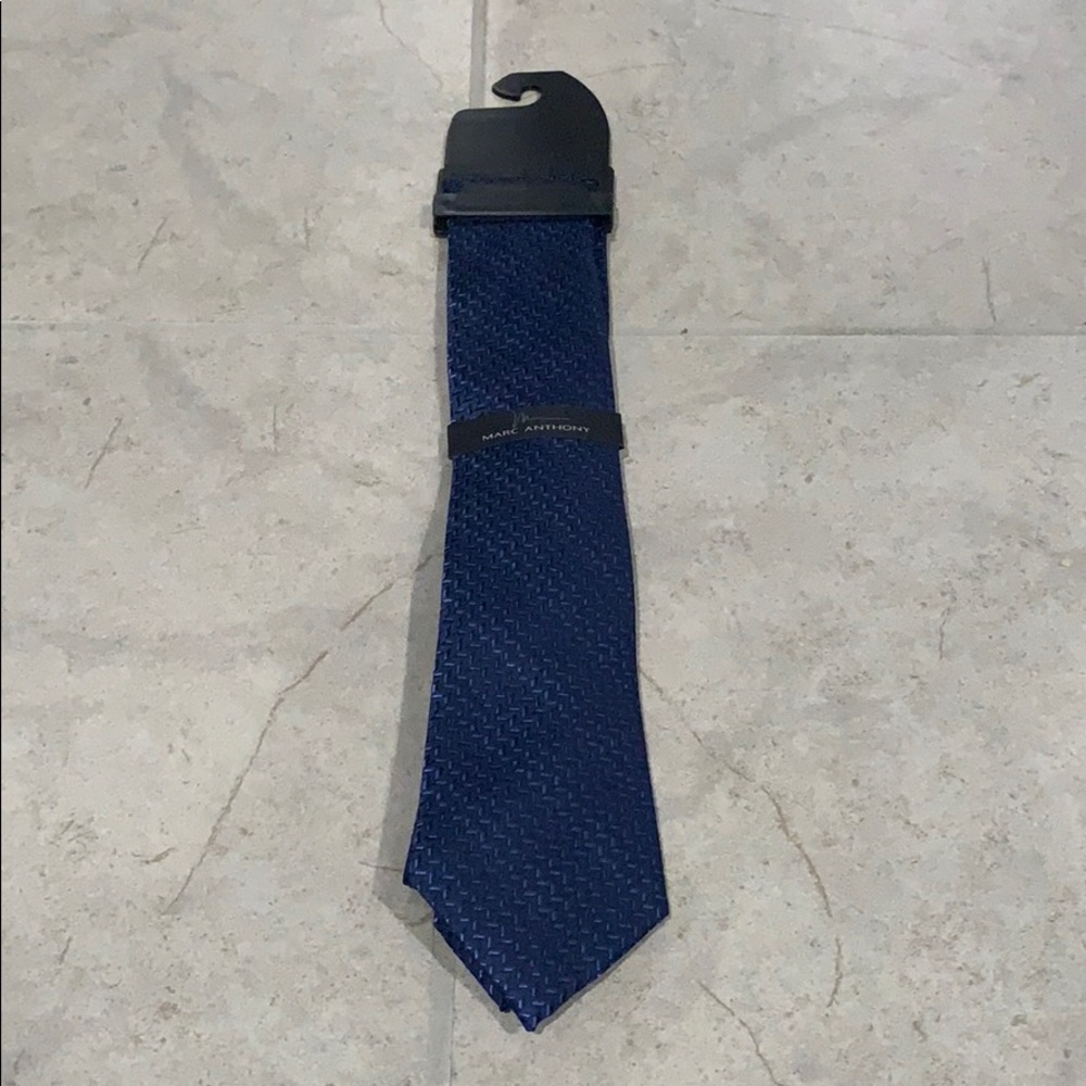 Marc Anthony tie.